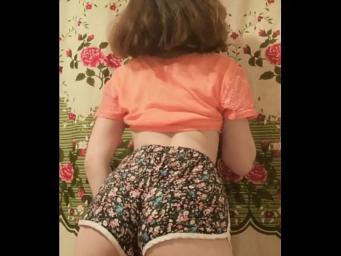 ❤️ دختر جوان سکسی که شورتش را جلوی دوربین در می آورد ❤️ پورنو fb در fa.pornxlxx.ru ❌❤